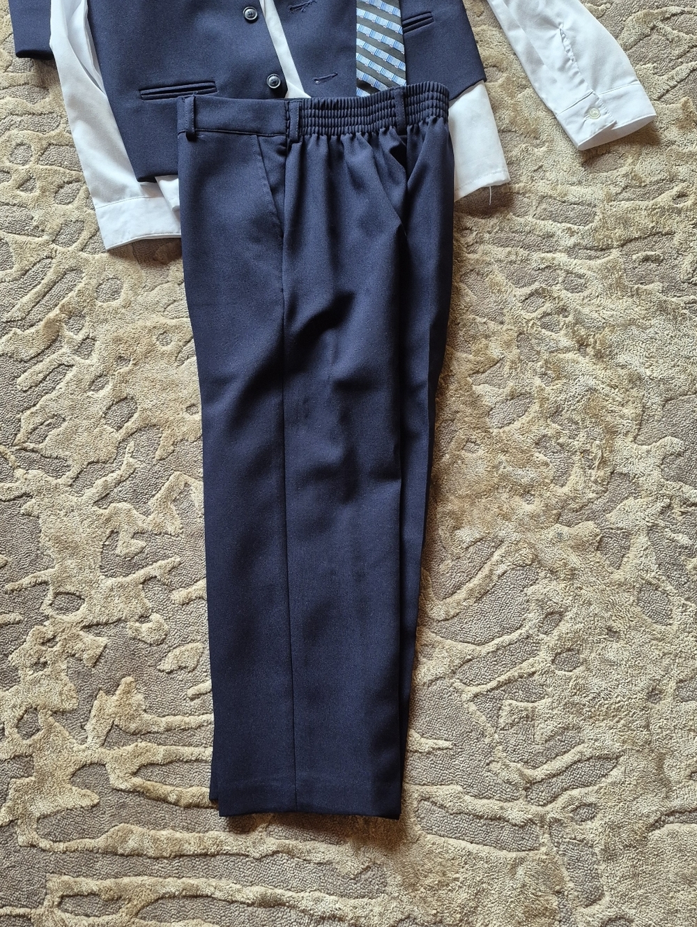 Gino Giovanni Navy Boys' 5 Pc. Dress Suit Set with White Shirt & Striped Tie 7 - Picture 2 of 5